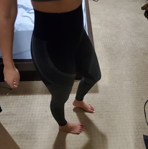 NWT Fabletic Seamless High Waisted Jacq. Legging